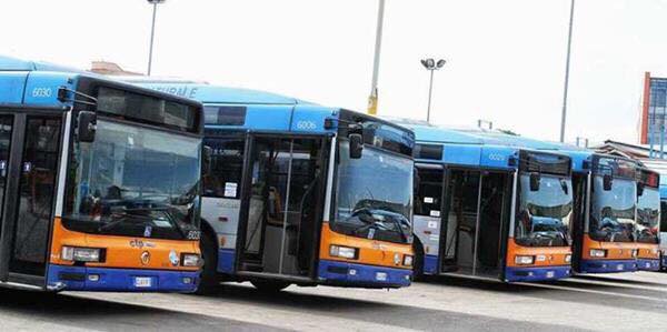 Campania, più autobus in servizio fino al 31 dicembre