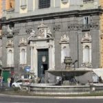 Napoli, si finge maresciallo della Guardia di Finanza per evitare la multa: denunciato