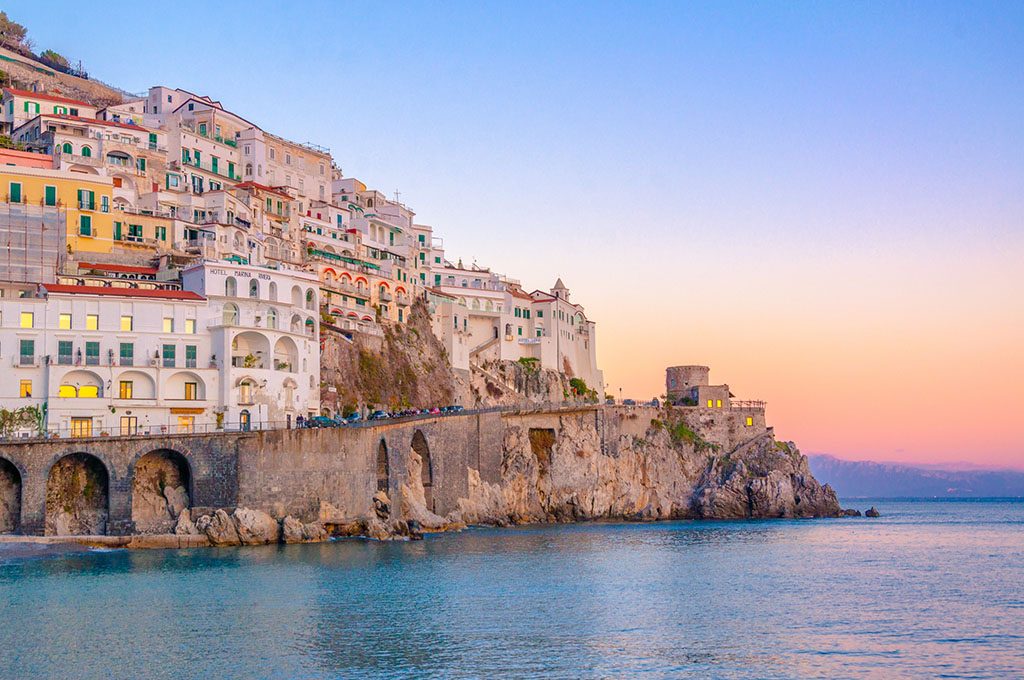 Campania, dalla Regione 15 milioni per sostenere il comparto turistico