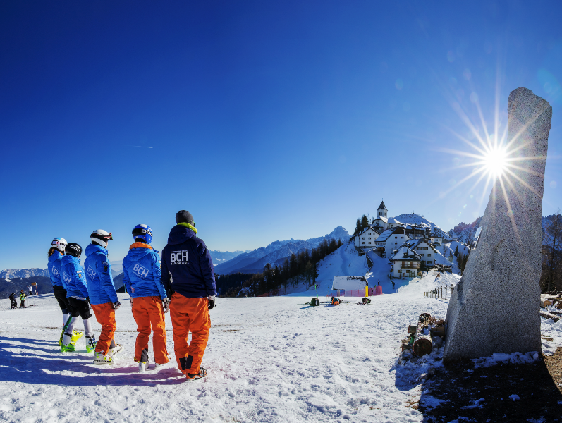 L’unico progetto educativo italiano statale al servizio dello sport Ski College Bachmann: il liceo dei “campioni” compie 20 anni Sport e scuola allenano la vita