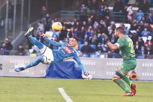 José Callejon in gol contro il Lecce