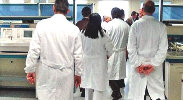 Emergenza Covid, 165 medici rispondono al bando della Regione Campania