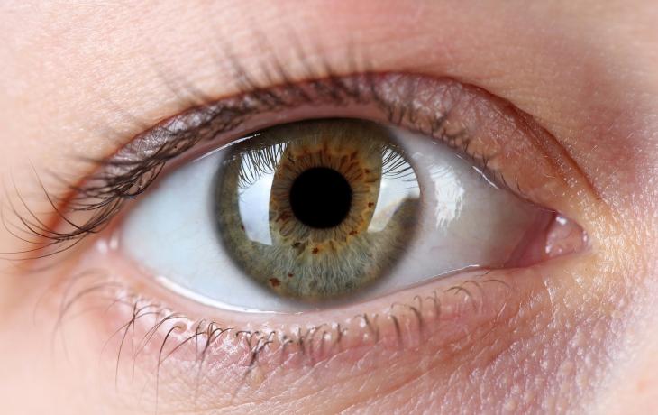Coronavirus, ecco come evitare di contagiarsi attraverso gli occhi