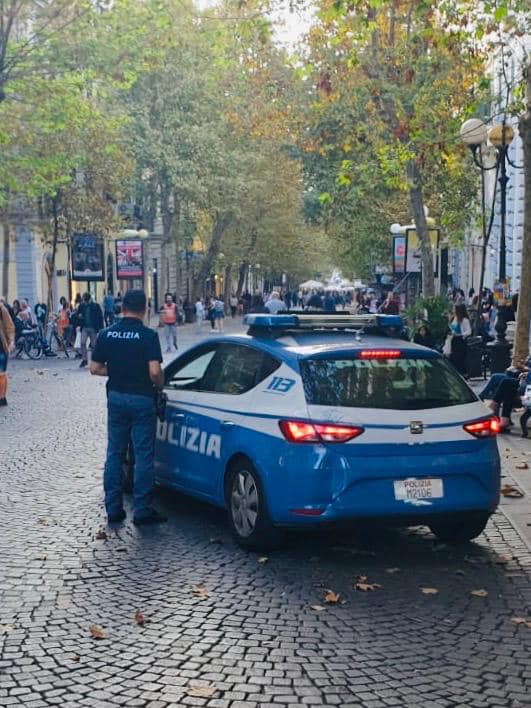 Esclusiva - Poliziotti eroi salvano bimba requisendo auto privata al Vomero