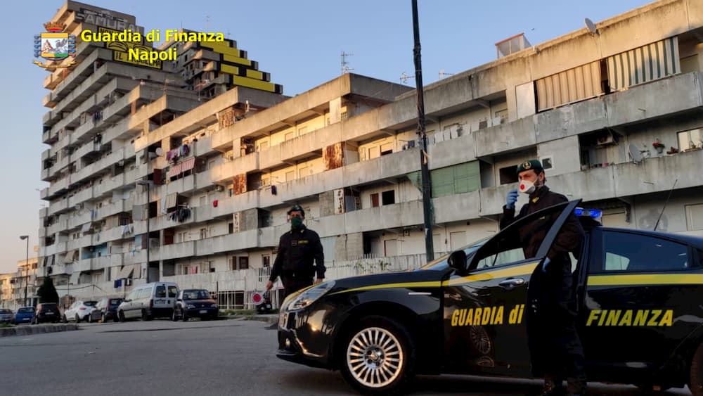 Controlli anti Covid a Napoli e provincia: 14 sanzioni e 3 arresti per trasporto illegale di fuochi d'artificio