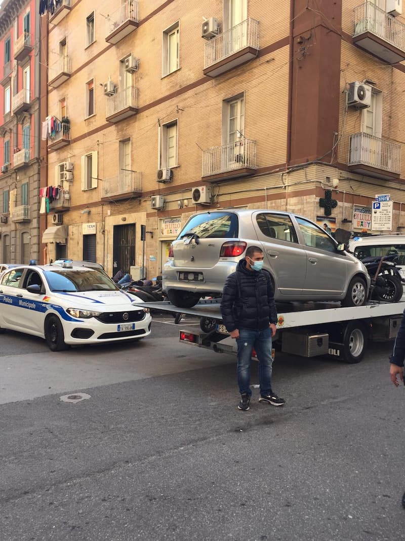 Napoli, Vasto: raffica di sanzioni della Polizia locale