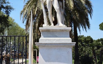 Piazza Vittoria, consegnate le statue che saranno riposizionate all’ingresso della Villa Comunale