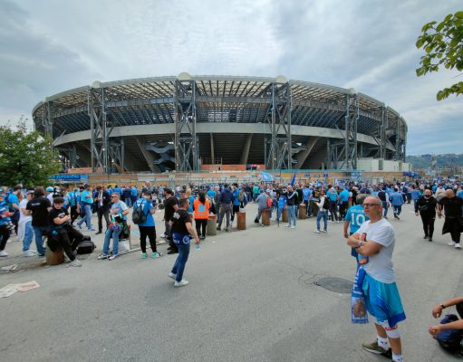 Al Maradona maxischermi per festeggiare lo scudetto degli azzurri…