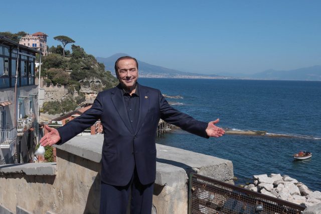 berlusconi_napoli_marechiaro_fg.jpeg
