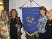 Alla Terrazza Zungri, il 13 settembre si sono ritrovate le socie del Club Inner Wheel Luisa Bruni…