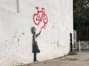 Edenlandia: spunta un misterioso murales alla Bansky Edenlandia