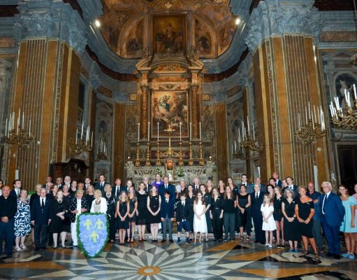 La famiglia Reale di Borbone riunita a Napoli per commemorare il ritorno delle ceneri degli Avi