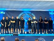 Gli uomini dello staff di Antonio Conte in passerella a Dimaro