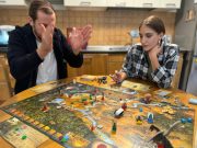 Pasqua, i giochi da tavolo mettono la freccia per superare i videogame. Qual è il gioco perfetto per le feste