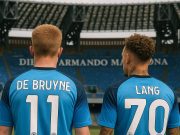 “De Bruyne e Lang si presentano: il nuovo Napoli prende voce”
