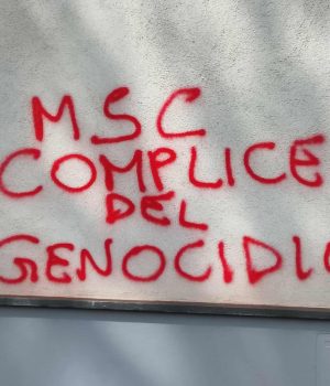 La scritta apparsa a Piano di Sorrento