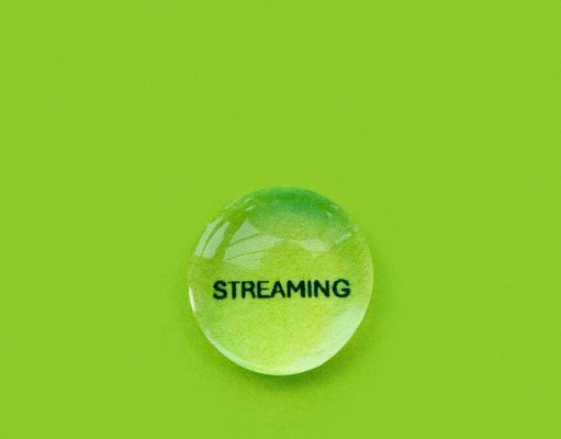 “Streaming” è il titolo dell’album che segna l’esordio discografico di Ciccino