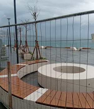 Piazza Scarpati, Meta, fermi i lavori