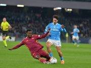 Napoli-Roma 2-2, notte di fuoco al Maradona: rimonte, rigori e finale da brividi Napoli_Roma_Vergara_contrasto_con_Ndika