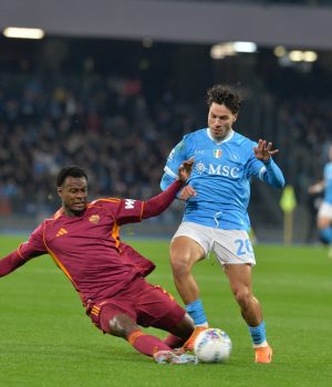 Napoli_Roma_Vergara_contrasto_con_Ndika