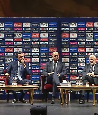 Il sipario si alza sul Napoli del centenario: Allegri raccoglie l’eredità di Conte e rilancia l’ambizione azzurra