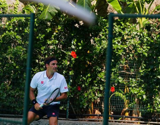 King Roger gioca tra le falesie dell’Hotel San Pietro di Positano Federer gioca in Costiera amalfitana