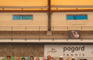 Buccheri vince il primo Memorial di tennis “Luigi Cirillo” al Garden Bar I partecipanti al primo Memorial Luigi Cirillo al Garden Bar di Schiazzano di Massa Lubrense