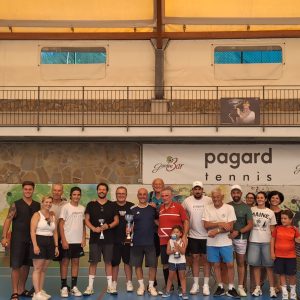I partecipanti al primo Memorial Luigi Cirillo al Garden Bar di Schiazzano di Massa Lubrense