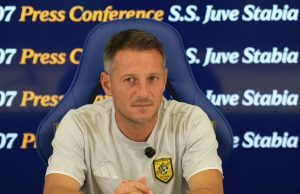 Juve Stabia, De Giorgio carica le Vespe: “A Frosinone con coraggio e spensieratezza”
