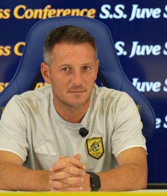 Juve Stabia, De Giorgio carica le Vespe: “A Frosinone con coraggio e spensieratezza”