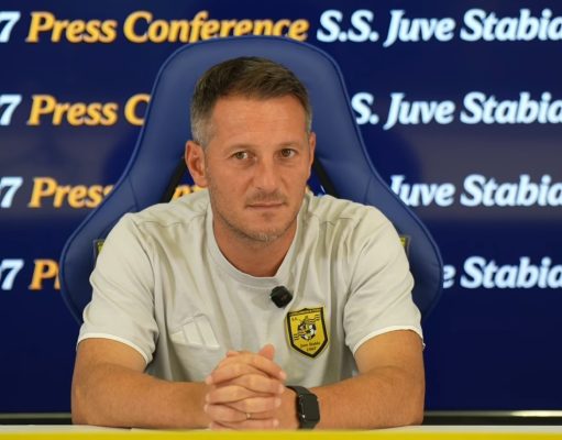 Juve Stabia, De Giorgio carica le Vespe: “A Frosinone con coraggio e spensieratezza”