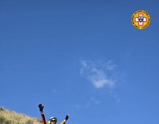 Due coniugi salvati dal Soccorso alpino a Crapolla Il soccorso alpino salva due escursionisti a Crapolaa
