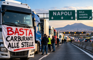 Caro carburanti, i camion si fermano e l’Italia rischia la paralisi: proteste anche in Campania