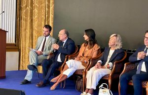 Castrolab dona ecografo pediatrico al Santobono: cerimonia con le istituzioni nazionali e regionali