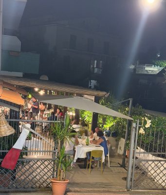 “Bella ‘mbriana”, la cucina napoletana di una volta L'osteria "Bella 'mbriana"
