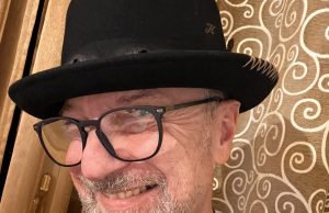 Sergio Caputo: un viaggio intimo tra canzoni storiche, aneddoti e narrazione